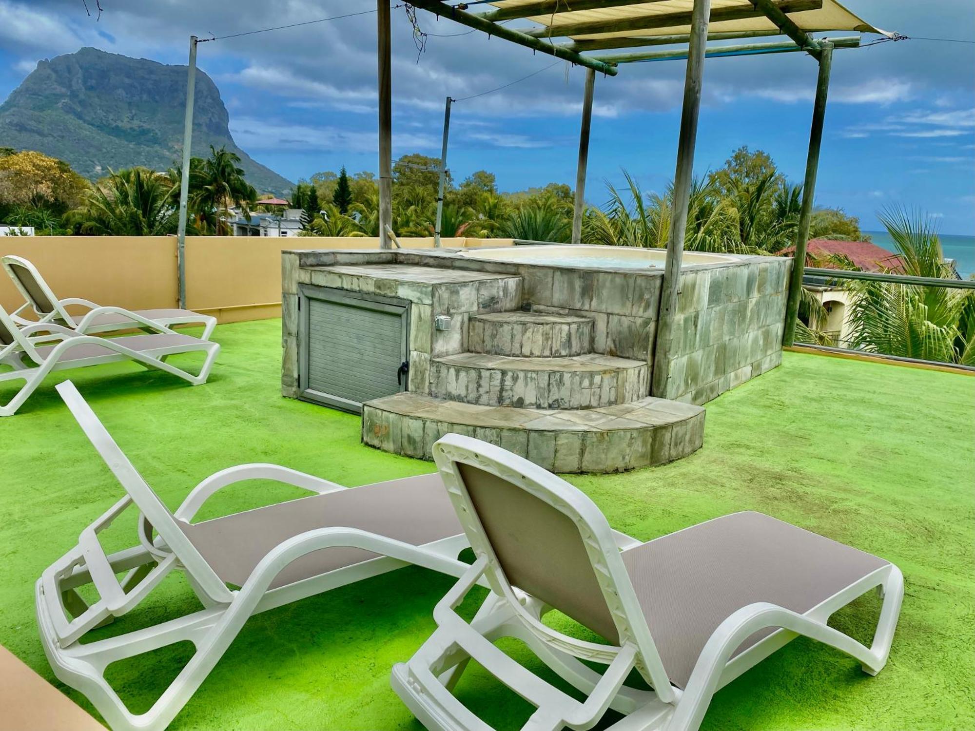 Luxe Exotica Apartments La Gaulette Esterno foto