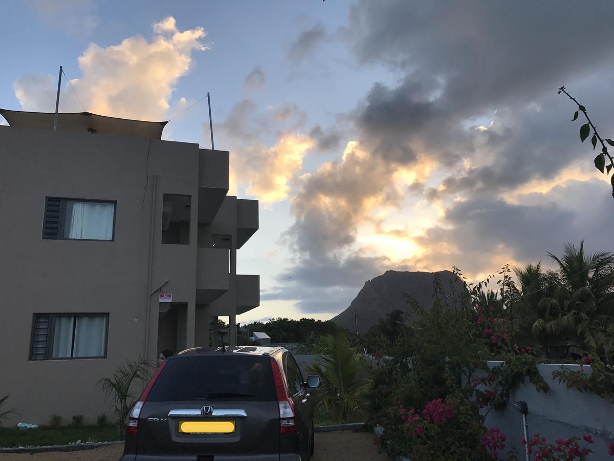 Luxe Exotica Apartments La Gaulette Esterno foto