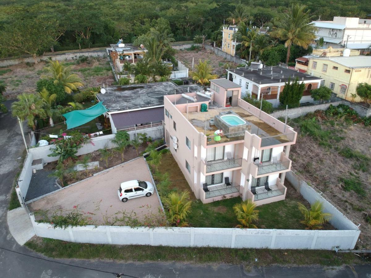 Luxe Exotica Apartments La Gaulette Esterno foto