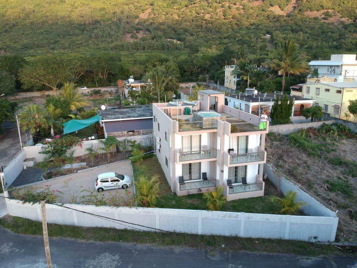Luxe Exotica Apartments La Gaulette Esterno foto